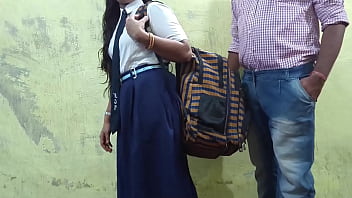 Mind-blowing Indian school lady gets it on with her schoolteacher in Mumbai in this super-fucking-hot video